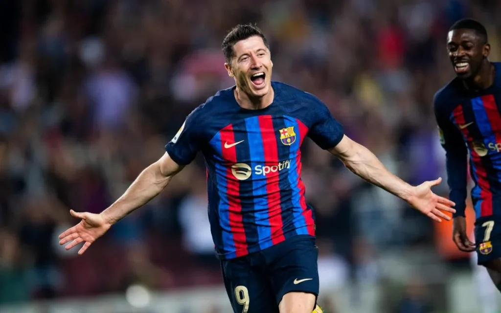 Fenerbahçe hücum ve savunma transferlerini Barcelona'dan çözecek! Mini Lewandowski Gol 1024x640